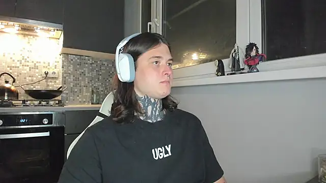 Snapshot of _torfin_ chatting on 02/20/25, 08:58 torfin online show from 02/20/25, 08:58