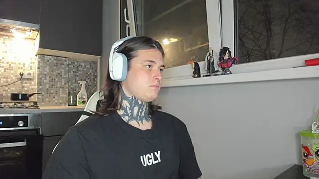 Snapshot of _torfin_ chatting on 02/21/25, 11:54 torfin online show from 02/21/25, 11:54