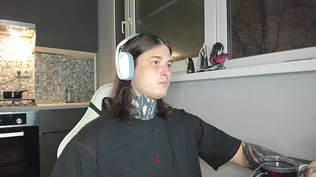 Snapshot of _torfin_ chatting on 03/01/25, 07:26 torfin online show from 03/01/25, 07:26