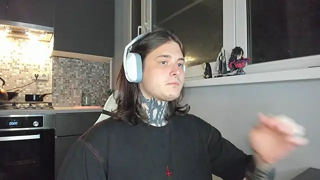 Snapshot of _torfin_ chatting on 03/04/25, 12:29 torfin online show from 03/04/25, 12:29