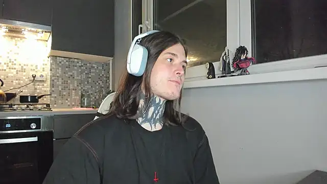 Snapshot of _torfin_ chatting on 03/06/25, 12:00 torfin online show from 03/06/25, 12:00