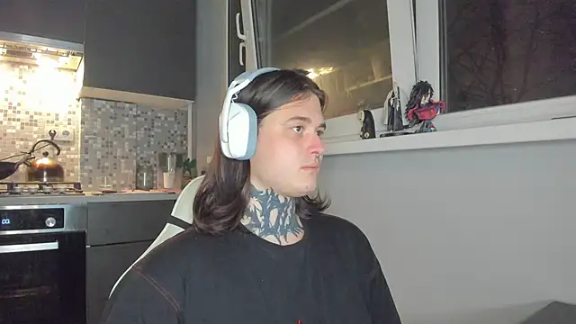 Snapshot of _torfin_ chatting on 03/08/25, 03:17 torfin online show from 03/08/25, 03:17