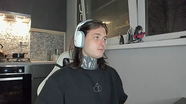 Snapshot of _torfin_ chatting on 03/10/25, 11:16 torfin online show from 03/10/25, 11:16