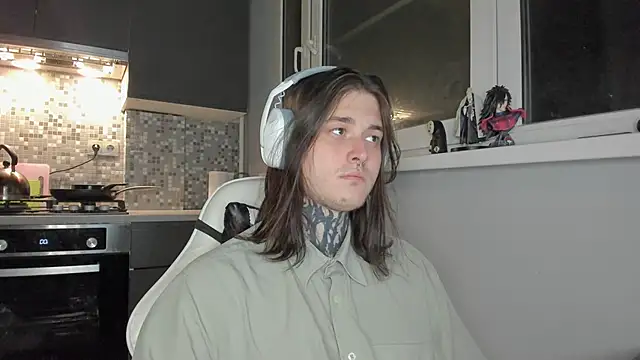 Snapshot of _torfin_ chatting on 03/15/25, 07:48 torfin online show from 03/15/25, 07:48