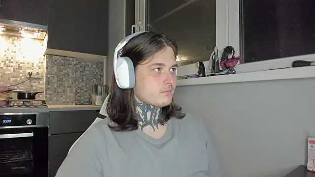 Snapshot of _torfin_ chatting on 03/16/25, 07:17 torfin online show from 03/16/25, 07:17