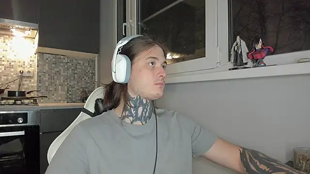 Snapshot of _torfin_ chatting on 03/18/25, 08:04 torfin online show from 03/18/25, 08:04