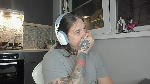 Snapshot of _torfin_ chatting on 03/18/25, 11:09 torfin online show from 03/18/25, 11:09