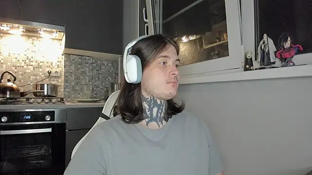 Snapshot of _torfin_ chatting on 03/22/25, 02:05 torfin online show from 03/22/25, 02:05