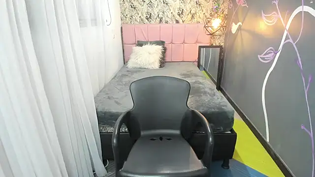 EmmaaEvans  online show from 01/29/25, 11:51