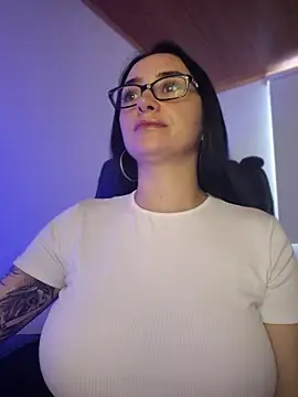 preetypeach online show from 04/22/26, 09:05