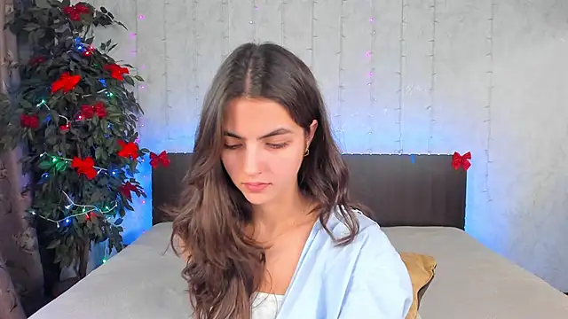 Milana Crystal  online show from 12/27/24, 11:17