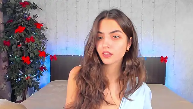 Milana Crystal  online show from 12/30/24, 11:15