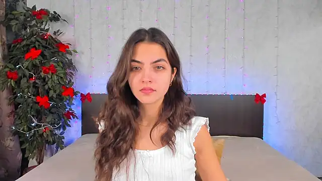 Milana Crystal  online show from 12/31/24, 08:15