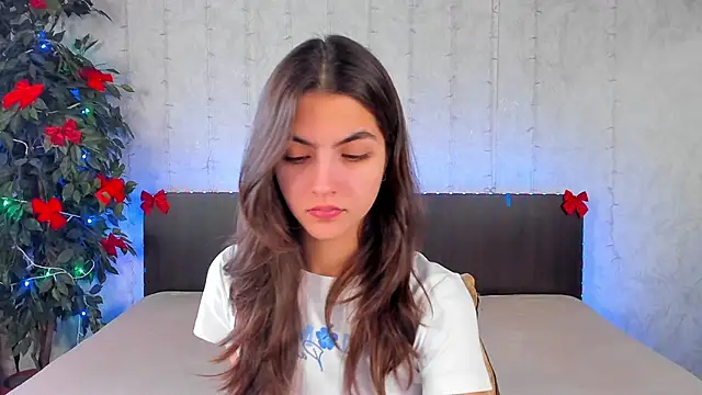 Milana Crystal  online show from 01/13/25, 08:15