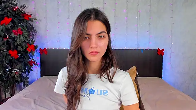 Milana Crystal  online show from 01/13/25, 11:19