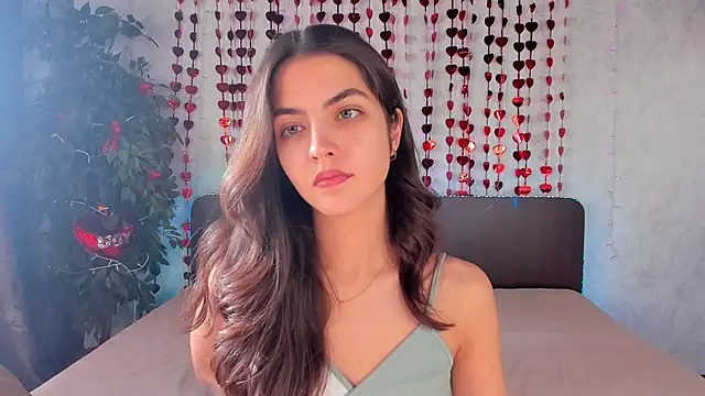 Milana Crystal  online show from 02/13/25, 11:28