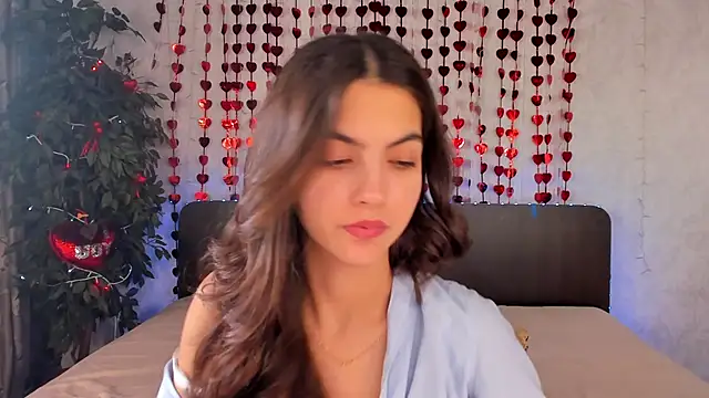 Milana Crystal  online show from 02/16/25, 11:38