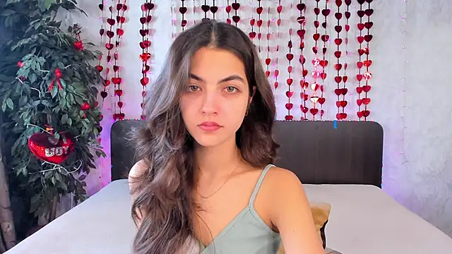 Milana Crystal  online show from 02/22/25, 08:29