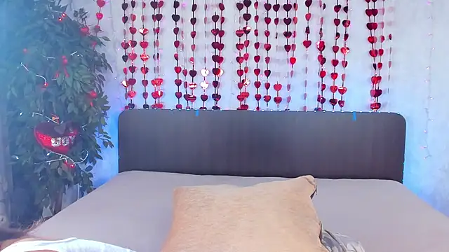 Milana Crystal  online show from 02/23/25, 11:55