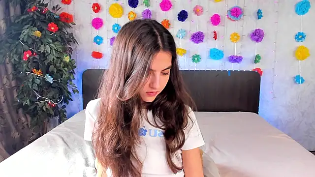 Milana Crystal  online show from 03/13/25, 11:30