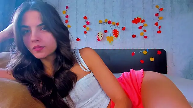 Milana Crystal  online show from 10/28/25, 08:07