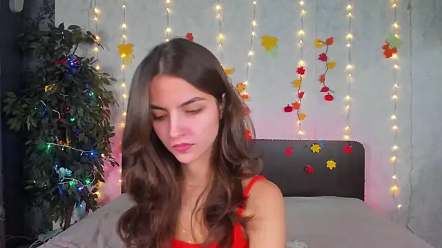 Milana Crystal  online show from 11/29/25, 08:17