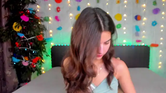 Milana Crystal  online show from 03/06/26, 08:11