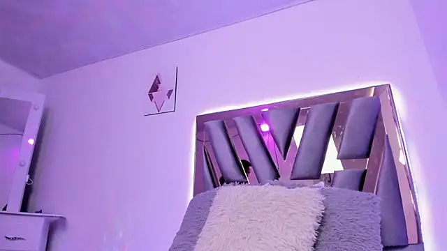 Snapshot of Danna_Ramiirez chatting on 01/14/25, 06:38 Danna Ramiirez online show from 01/14/25, 06:38