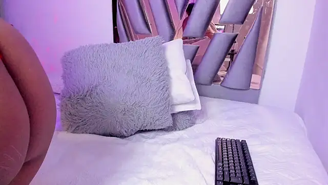 Snapshot of Danna_Ramiirez chatting on 01/17/25, 09:28 Danna Ramiirez online show from 01/17/25, 09:28