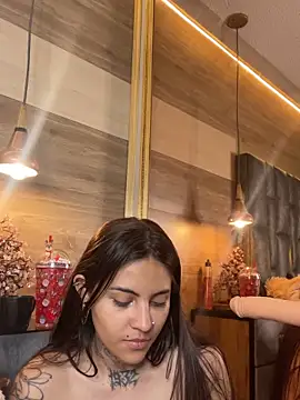 Snapshot of Cori_Paige chatting on 12/04/25, 04:22 Cori Paige online show from 12/04/25, 04:22