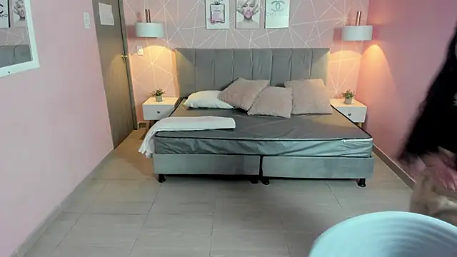 Snapshot of zara__sweet chatting on 02/10/25, 12:39 zara sweet online show from 02/10/25, 12:39