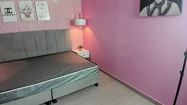 Snapshot of zara__sweet chatting on 03/01/25, 12:34 zara sweet online show from 03/01/25, 12:34