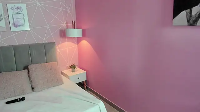 Snapshot of zara__sweet chatting on 03/14/25, 09:10 zara sweet online show from 03/14/25, 09:10