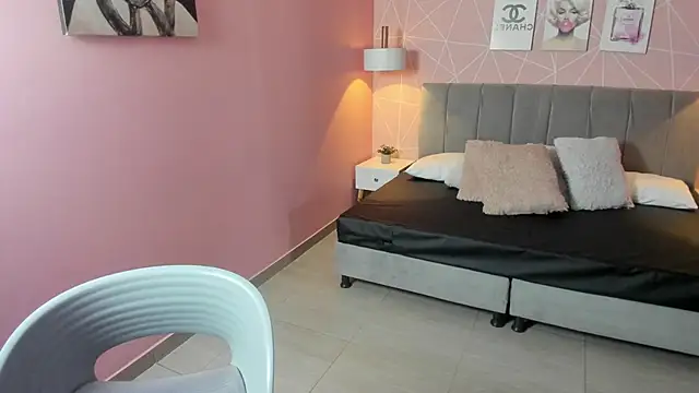 Snapshot of zara__sweet chatting on 09/29/25, 01:16 zara sweet online show from 09/29/25, 01:16