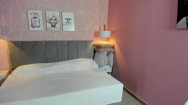 Snapshot of zara__sweet chatting on 10/24/25, 01:29 zara sweet online show from 10/24/25, 01:29