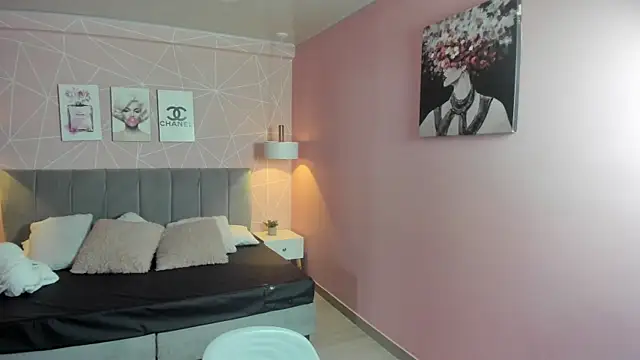 Snapshot of zara__sweet chatting on 10/27/25, 01:26 zara sweet online show from 10/27/25, 01:26