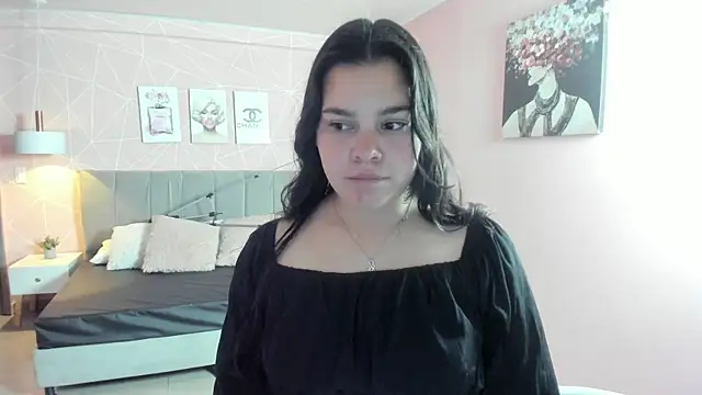 Snapshot of zara__sweet chatting on 10/31/25, 01:34 zara sweet online show from 10/31/25, 01:34