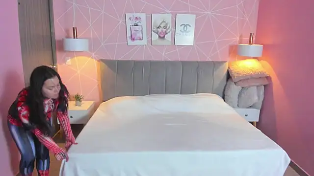 Snapshot of zara__sweet chatting on 11/26/25, 12:50 zara sweet online show from 11/26/25, 12:50