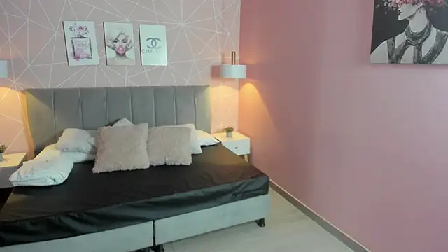 Snapshot of zara__sweet chatting on 12/20/25, 01:40 zara sweet online show from 12/20/25, 01:40