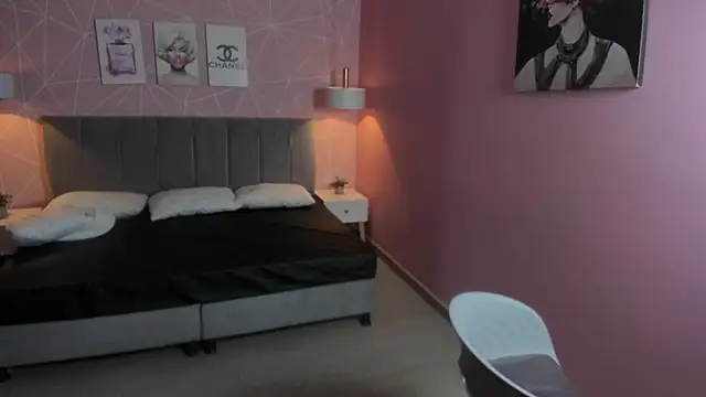 Snapshot of zara__sweet chatting on 01/10/26, 12:40 zara sweet online show from 01/10/26, 12:40