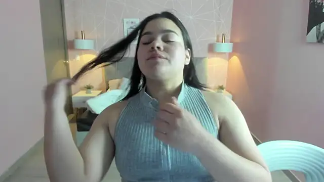 Snapshot of zara__sweet chatting on 02/10/26, 12:53 zara sweet online show from 02/10/26, 12:53