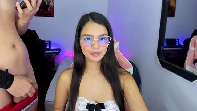 Snapshot of jessi_and_boy chatting on 11/23/25, 07:24 jessi and boy online show from 11/23/25, 07:24