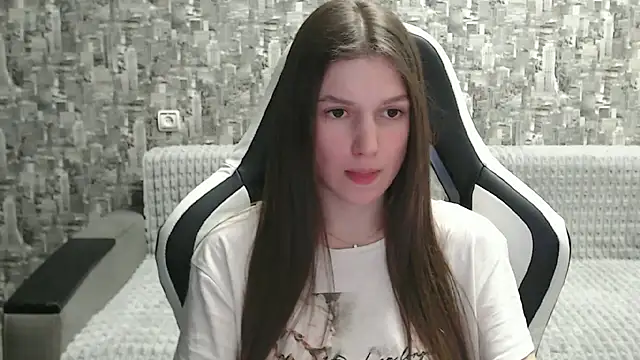 Snapshot of MissMiaCutie chatting on 03/21/25, 06:07 MissMiaCutie online show from 03/21/25, 06:07