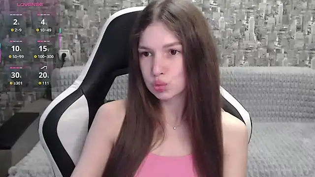 Snapshot of MissMiaCutie chatting on 10/04/25, 12:14 MissMiaCutie online show from 10/04/25, 12:14