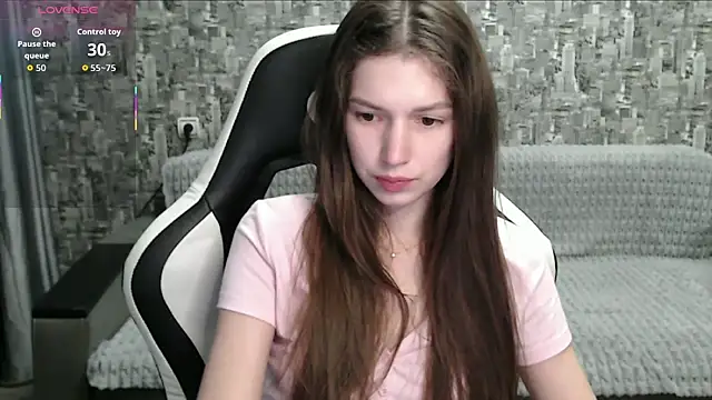 Snapshot of MissMiaCutie chatting on 10/12/25, 12:59 MissMiaCutie online show from 10/12/25, 12:59