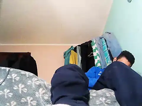 Snapshot of andrescaraballo chatting on 10/24/25, 03:14 andrescaraballo online show from 10/24/25, 03:14