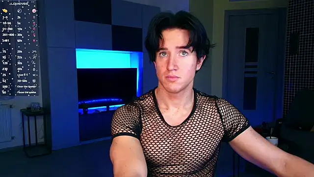 ChristianLevine  online show from 05/24/26, 04:39
