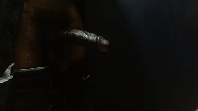 Snapshot of phbbcsham chatting on 12/16/25, 10:59 phbbcsham online show from 12/16/25, 10:59