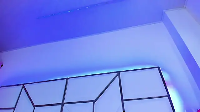 SarayRoyse online show from 02/04/25, 07:11