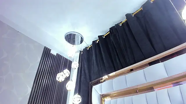 SarayRoyse online show from 10/05/25, 07:34